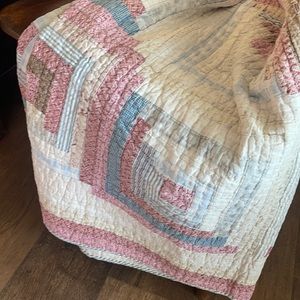 Log cabin vintage quilt